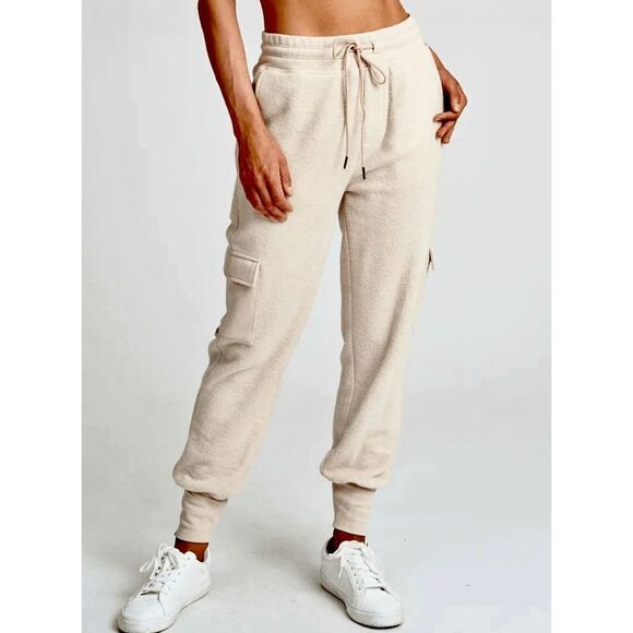 Thrive Société Oatmeal Finley Jogger Set - Picture 6 of 14